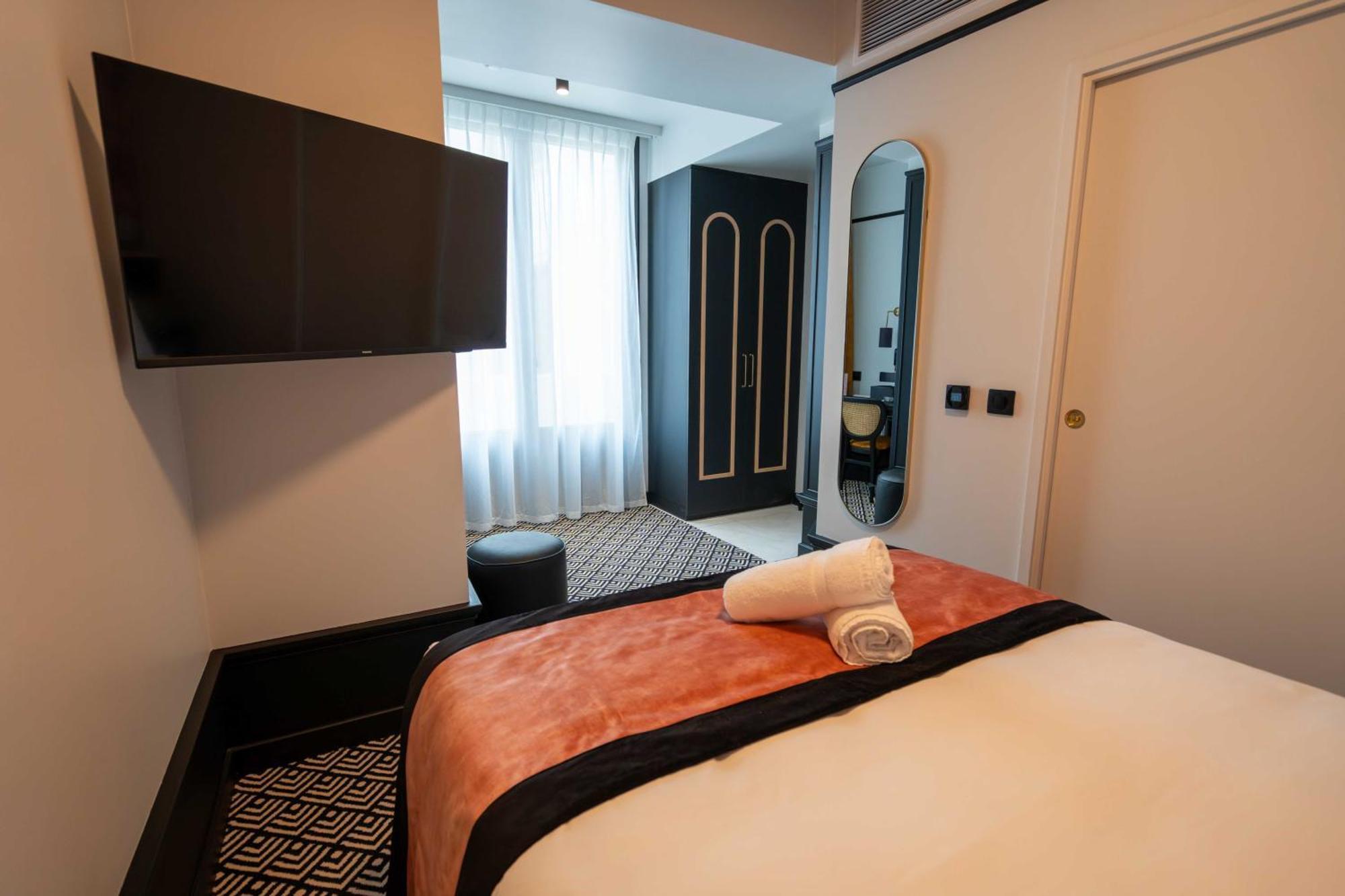 Hotel Et Restaurant Le Regina Le Puy-en-Velay المظهر الخارجي الصورة