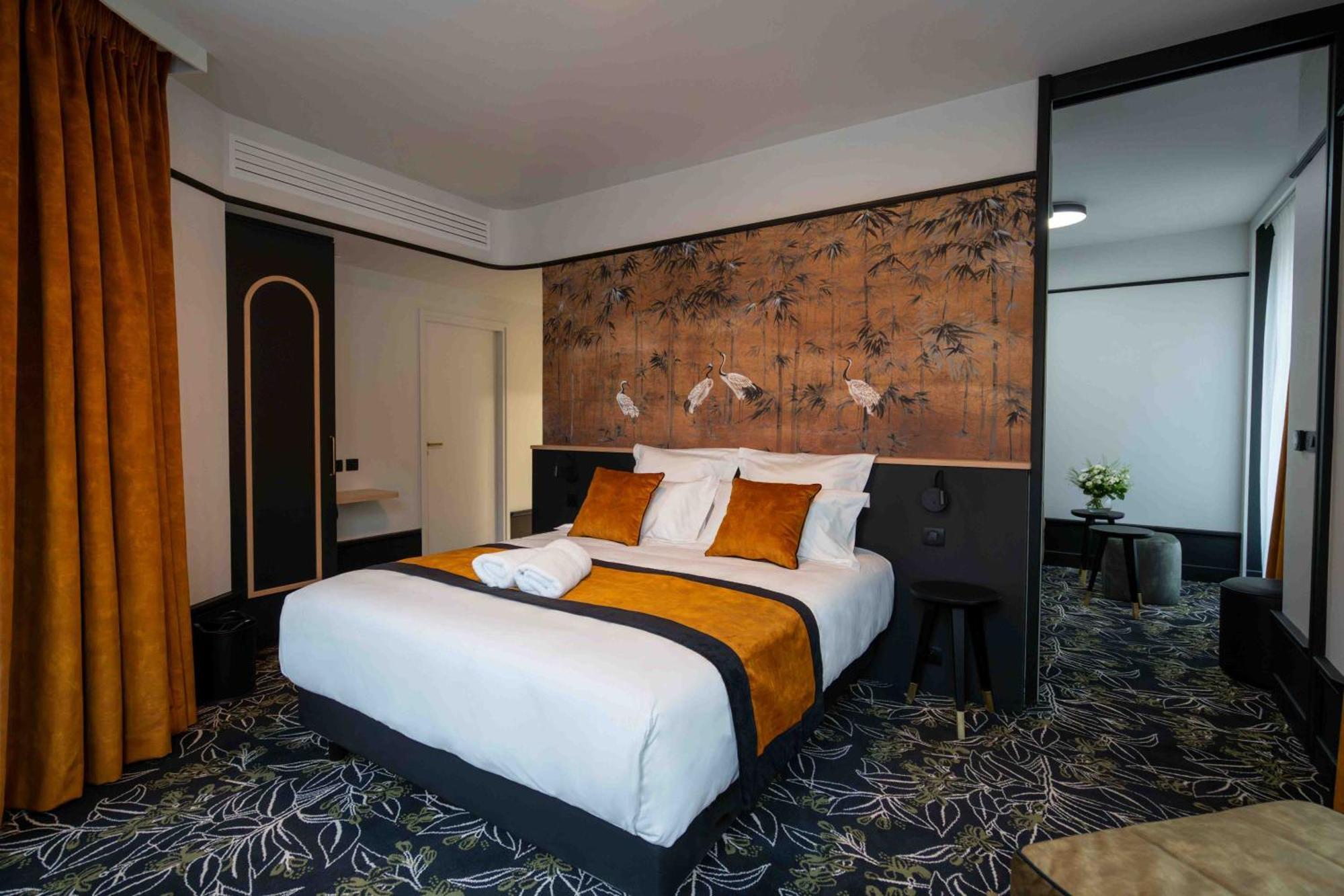 Hotel Et Restaurant Le Regina Le Puy-en-Velay المظهر الخارجي الصورة